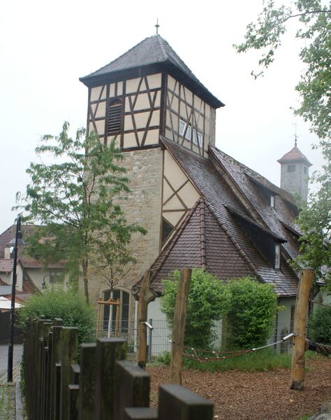 Datei:Peterkirche vom Kindergarten aus.JPG