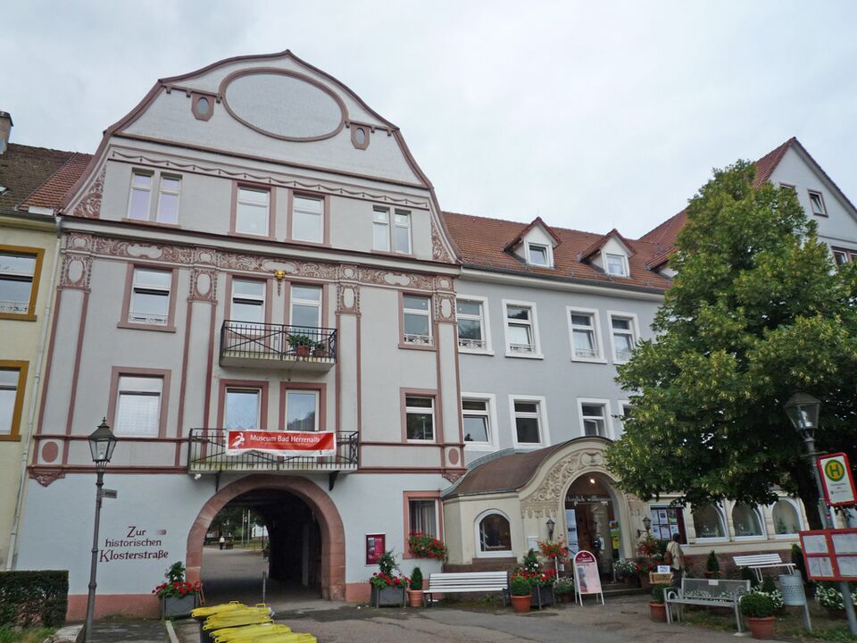Datei:Bad-Herrenalb-Touristinfo.jpg