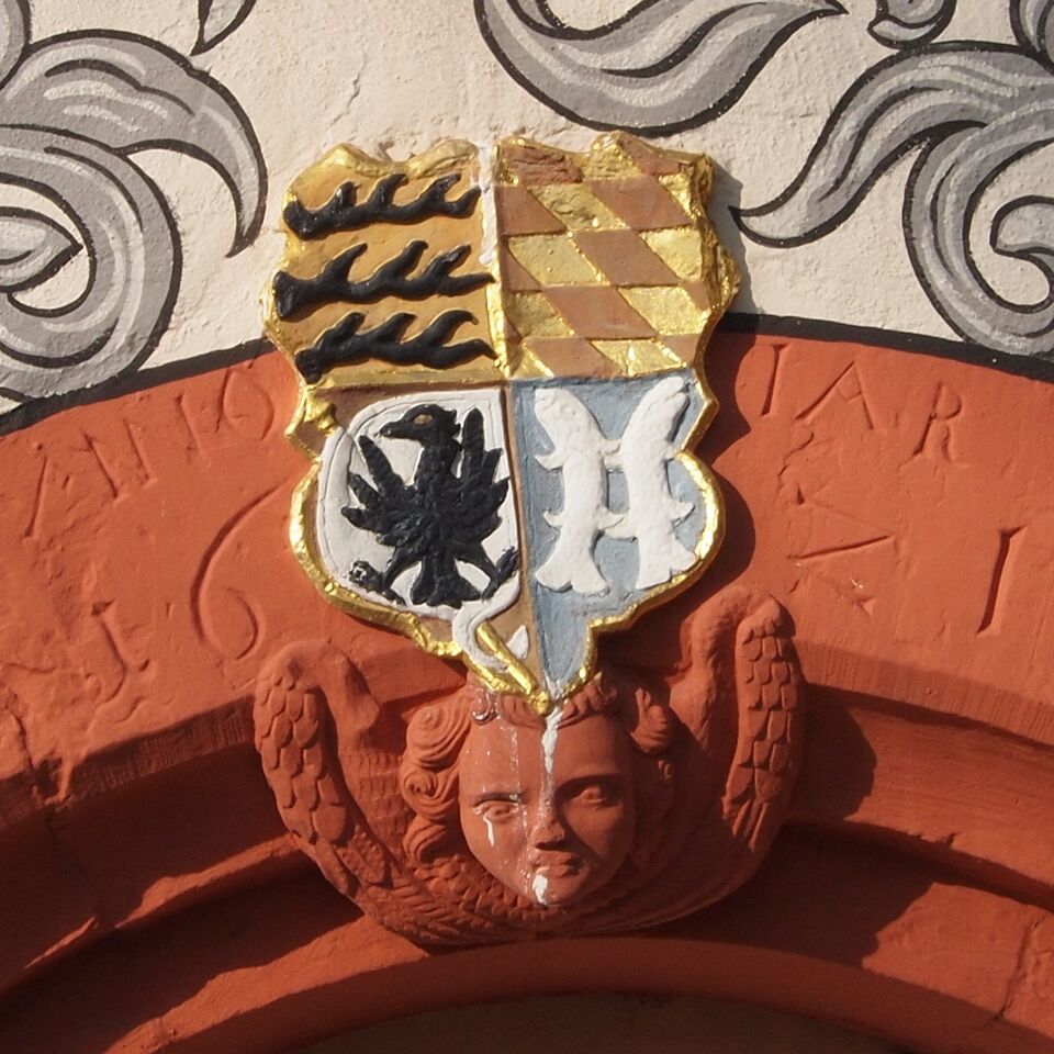 Datei:Diefenbach Kirche Wappen S.jpg
