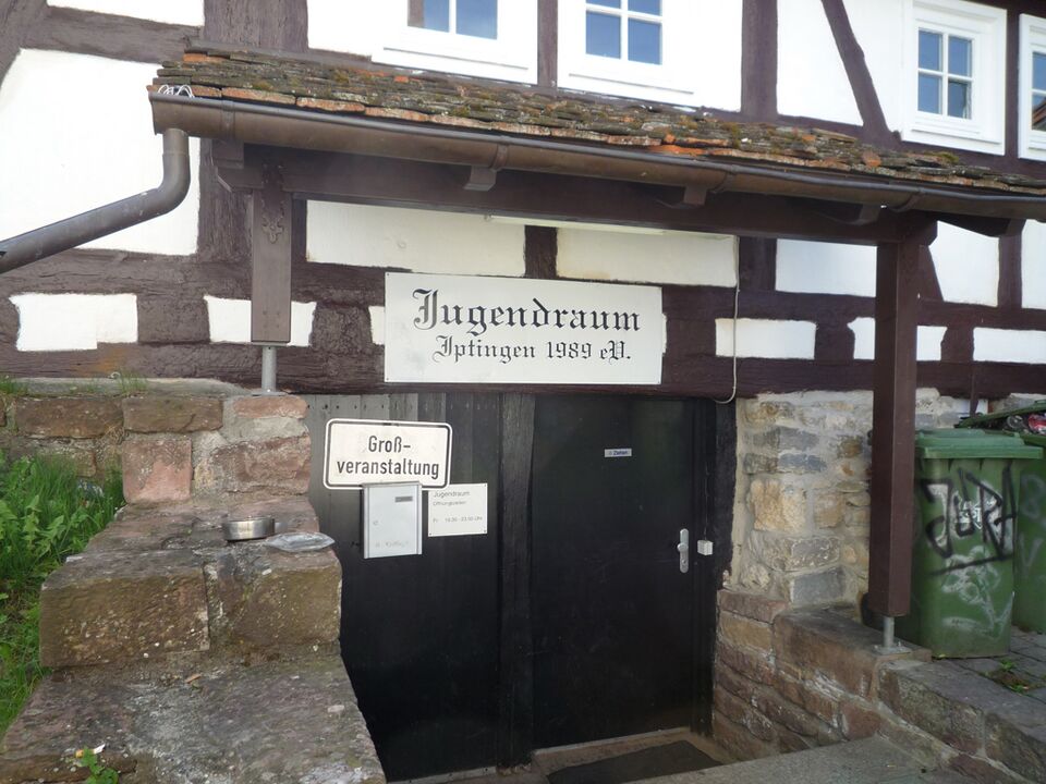 Datei:Iptingen-Jugendraum.jpg