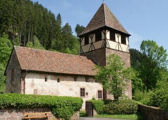 Candiduskirche vom Friedhof aus.jpg