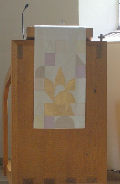 Datei:Kanzel in der Waldenserkirche.JPG