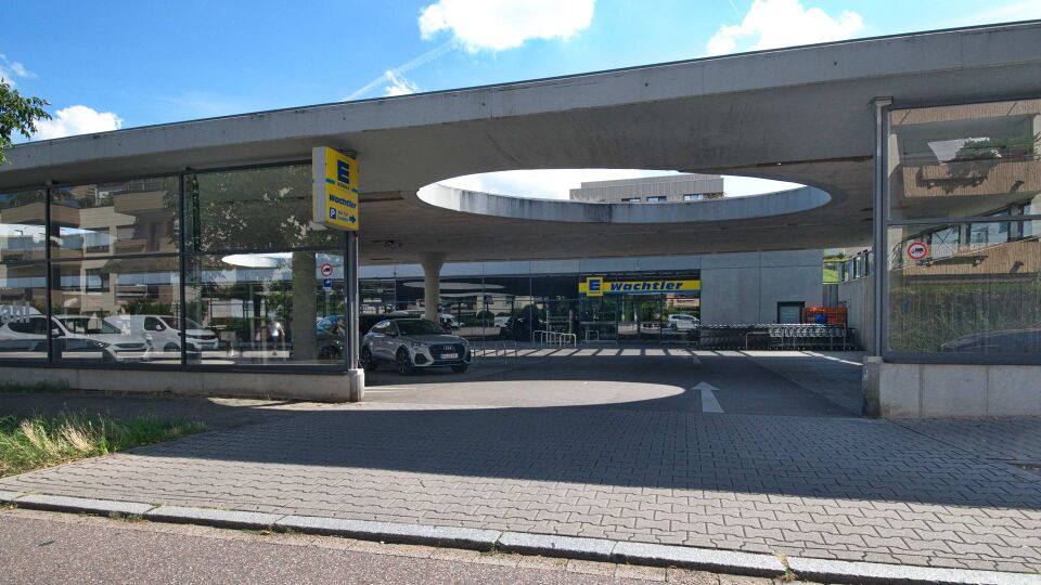 Datei:EDEKA Wachtler Postwiesenstraße.jpg
