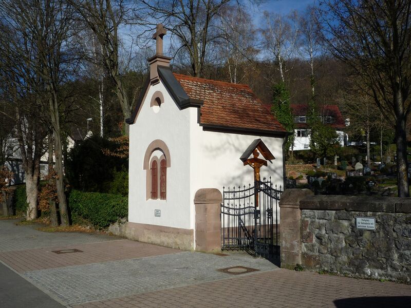Datei:Moensheim-Friedhof.jpg