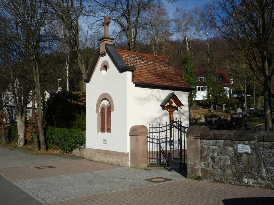 Datei:Moensheim-Friedhof.jpg