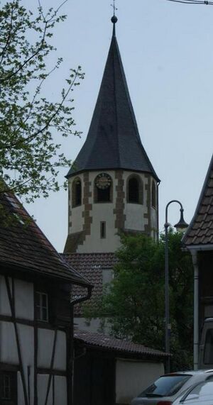 Turm der Wehrkirche Lienzingen.jpg