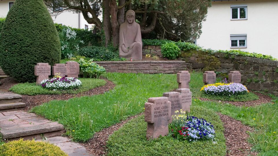 Datei:Friedhof Hirsau Kriegerdenkmal.jpg