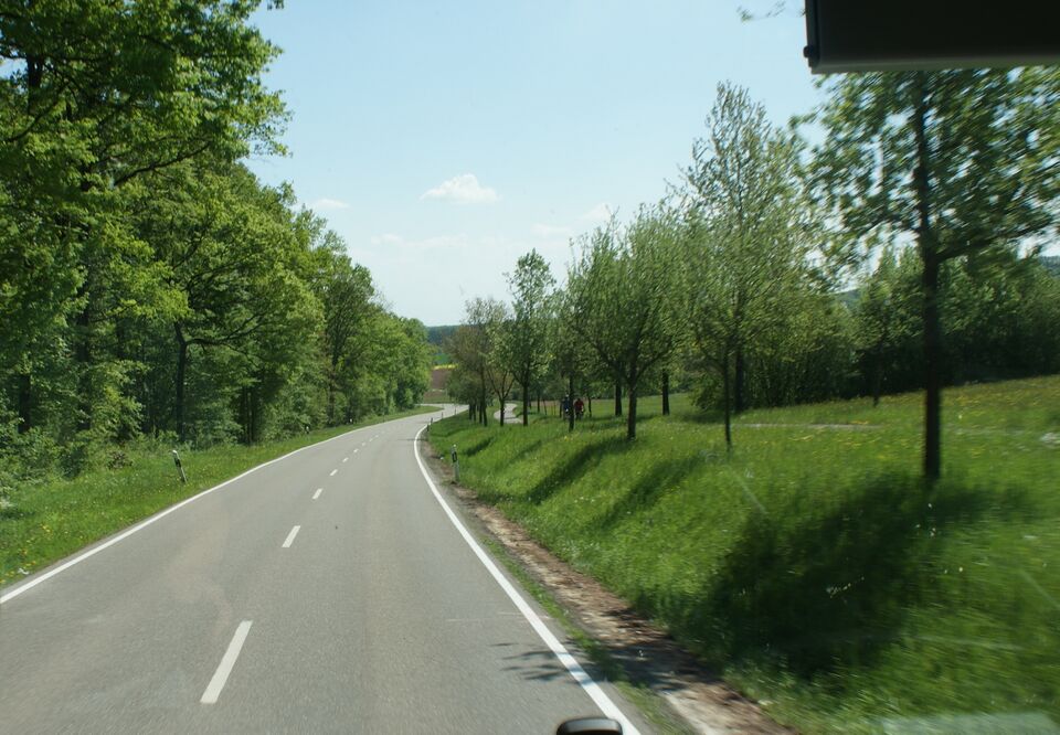 Datei:Straßeim Kraichgau.jpg