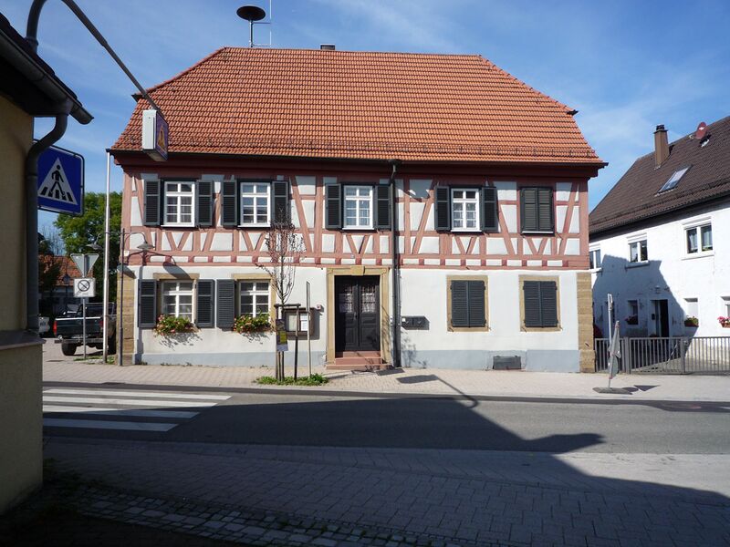 Datei:Pinache-Rathaus.jpg