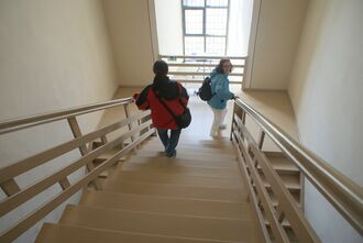 Treppe zur Empore.jpg