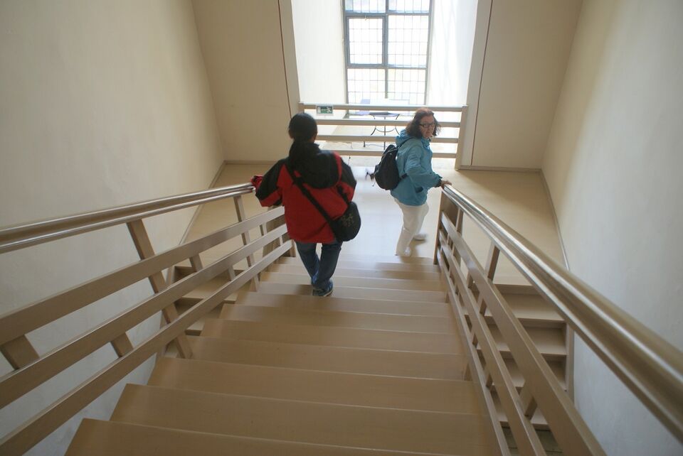 Datei:Treppe zur Empore.jpg