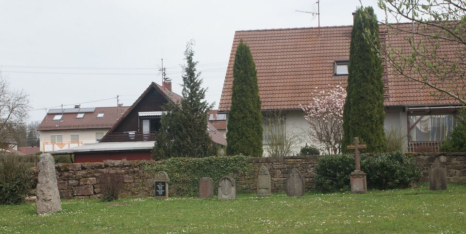 Datei:Waldenserfriedhof hinten (2).JPG