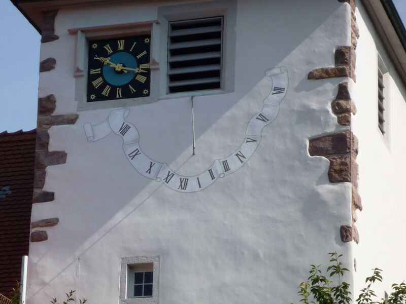 Datei:Noettingen-Sonnenuhr.jpg