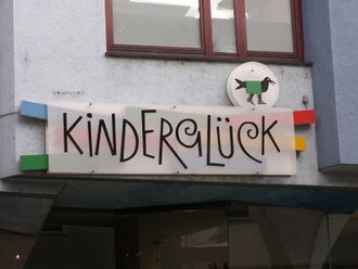 Kinderglück Schild.jpg