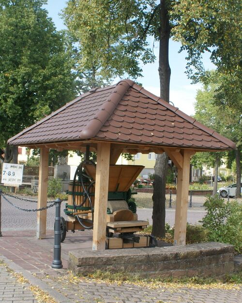 Datei:Traubenpreise in Keltern-Ellmendingen.JPG