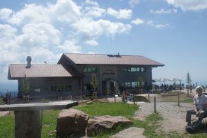 Hotel auf dem Berg.JPG
