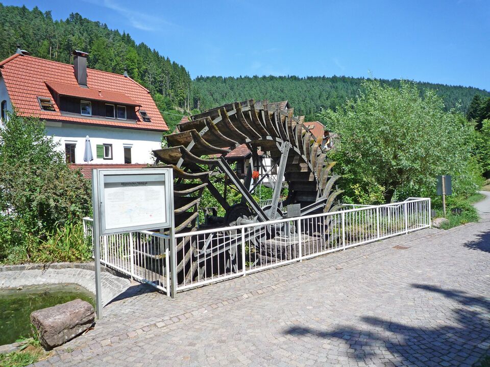 Datei:Bad-Teinach-Muehlrad.jpg