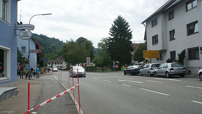 Datei:Calwer Straße in Unterreichenbach.jpg