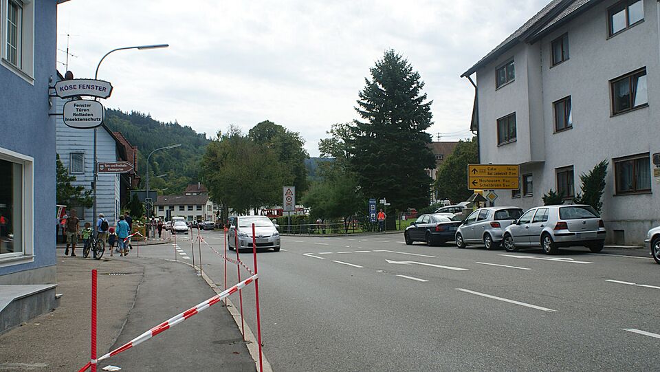 Datei:Calwer Straße in Unterreichenbach.jpg