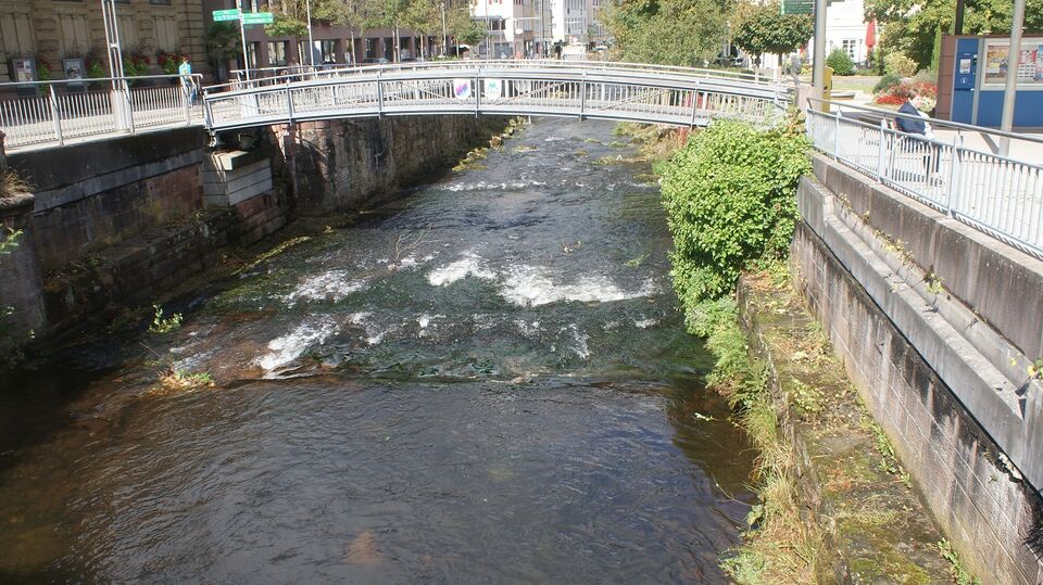 Datei:Brücke Bad Wildbad.JPG