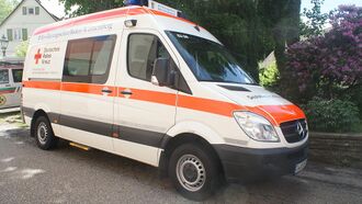 Bevölkerungsschutz-Fahrzeug des DRK.JPG
