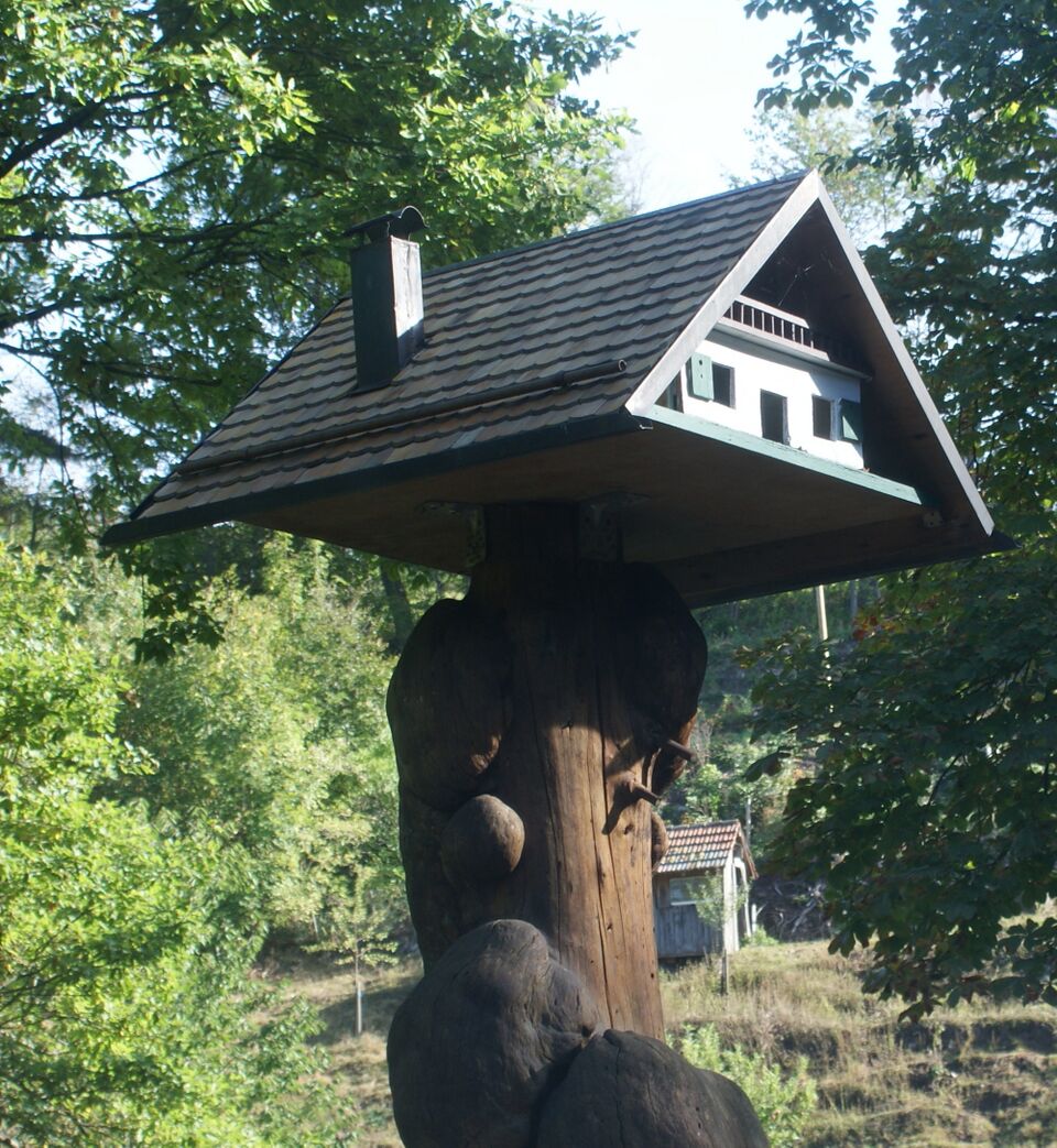 Datei:Futterhäuschen im Oberen Gaistal.jpg