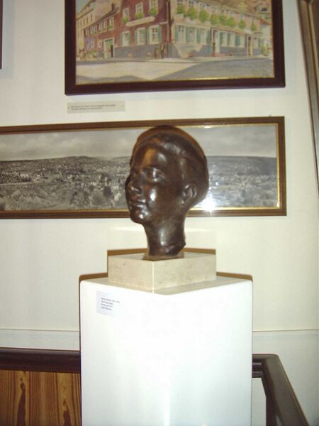 Datei:Fritz Wolber-Bueste Anja Römer-Hahn.jpg