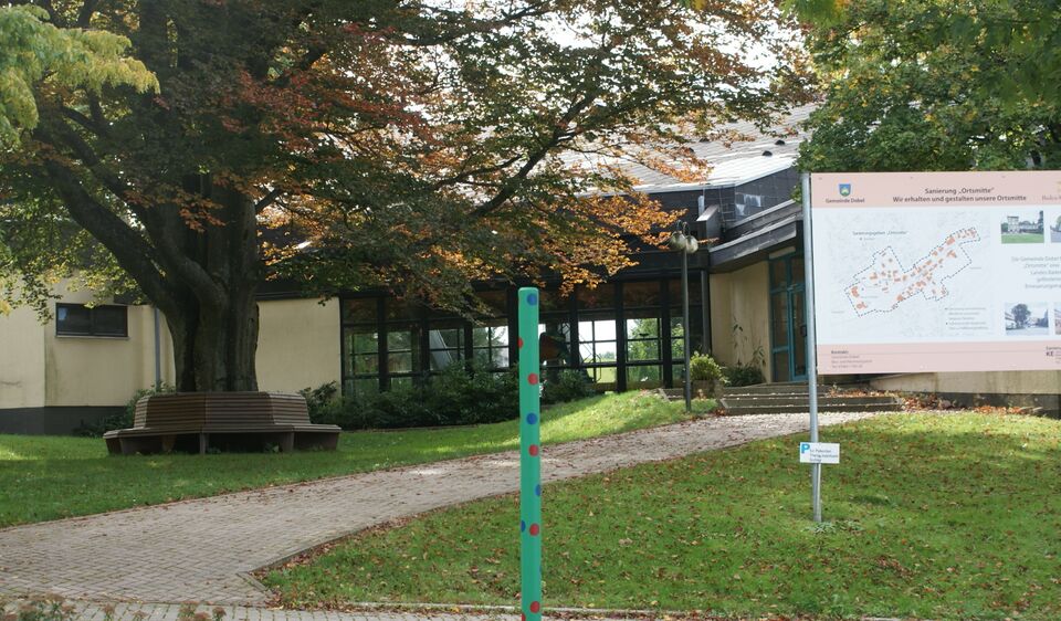 Datei:Geschlossenes Schwimmbad Dobel.JPG