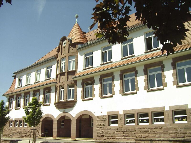 Datei:Graefenhausen-Schule.jpg