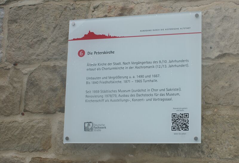Datei:Beschreibung Peterkirche.JPG