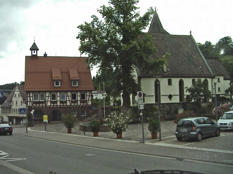 Datei:Haiterbach-Marktplatz.jpg