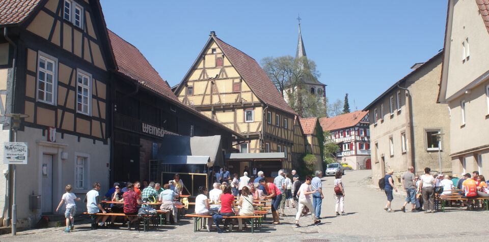 Datei:Bewirtung in Diefenbach.jpg