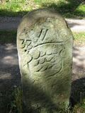 Historischer Grenzstein am Grenzweg in Langenalb