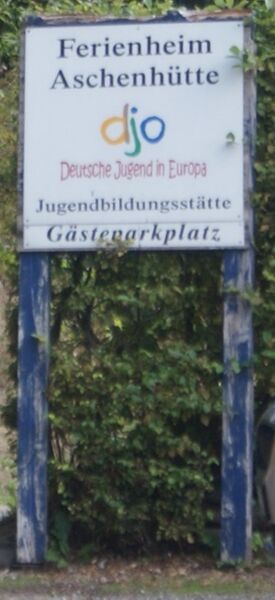 Datei:Schild Ferienheim Aschenhütte.jpg