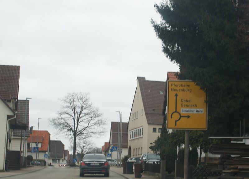 Datei:Wegweiser in Dennach.JPG