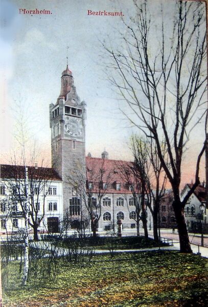 Datei:Bezirksamt-Turm 02.jpg