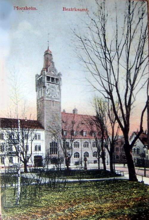 Datei:Bezirksamt-Turm 02.jpg