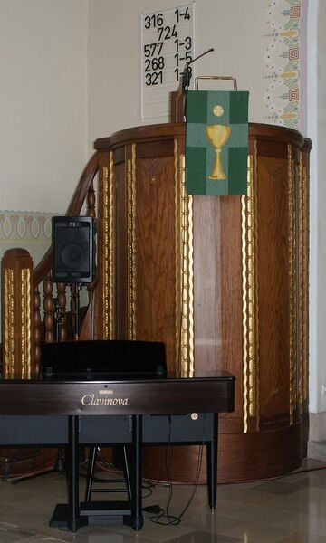 Datei:Kanzel der Martinskirche.JPG