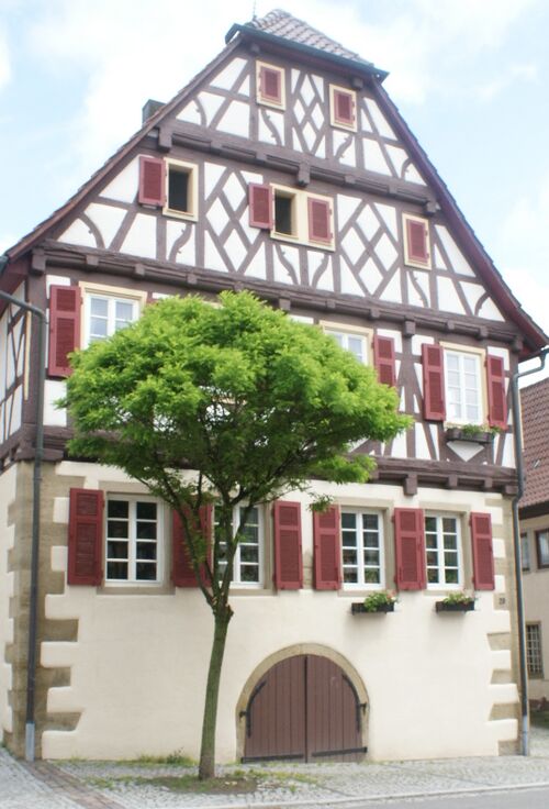 Datei:Fachwerkhaus in Lienzingen.jpg