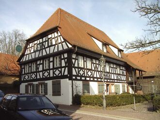 Haus der Landsmannschaften.jpg