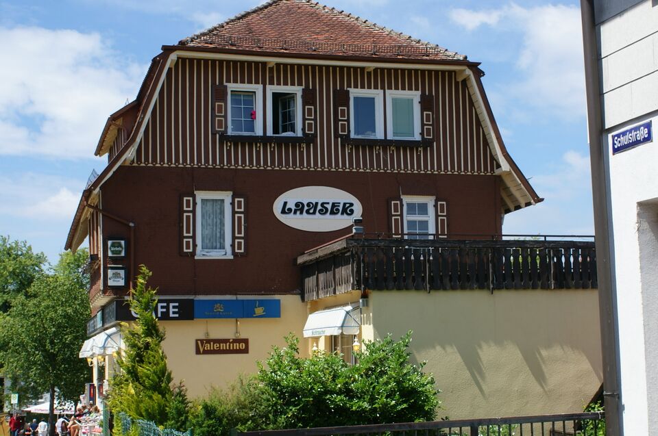 Datei:Café Lauser Schulstraße.jpg