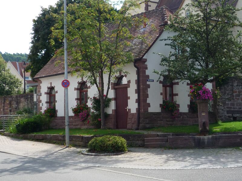 Datei:Althengstett-Pumpenhaus.jpg