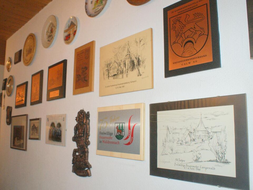 Datei:Galerie Untergeschoss Feuerwehrhaus Conweiler.JPG
