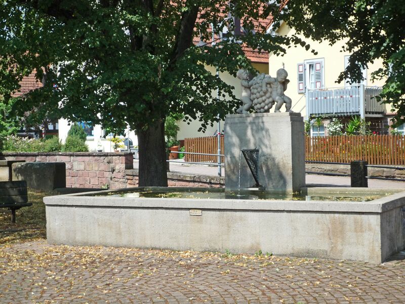 Datei:Elmendingen-Brunnen.jpg