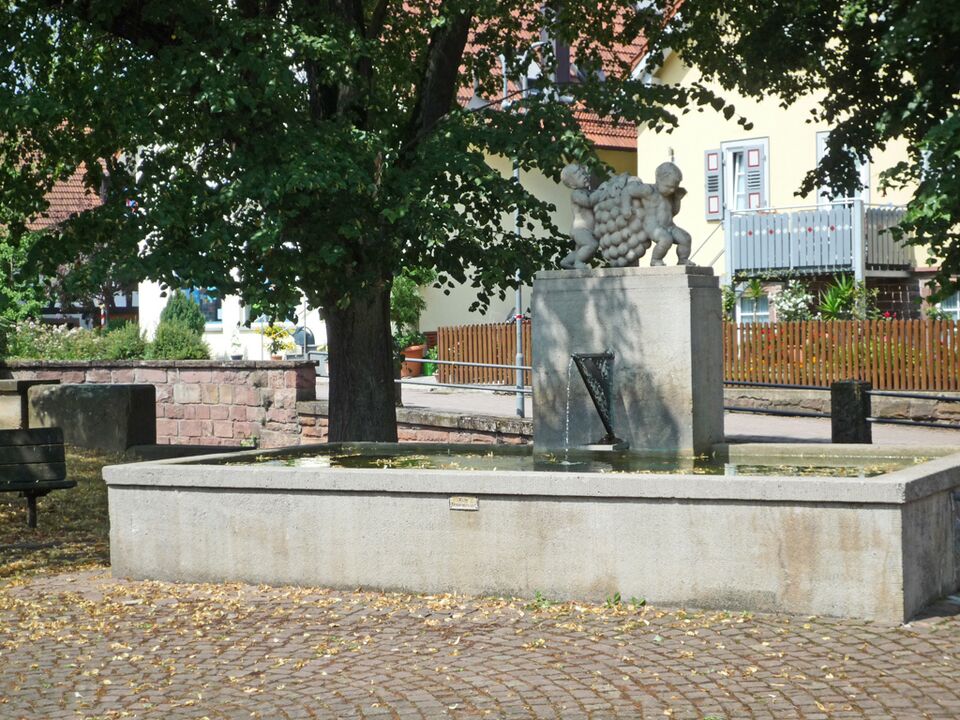 Datei:Elmendingen-Brunnen.jpg