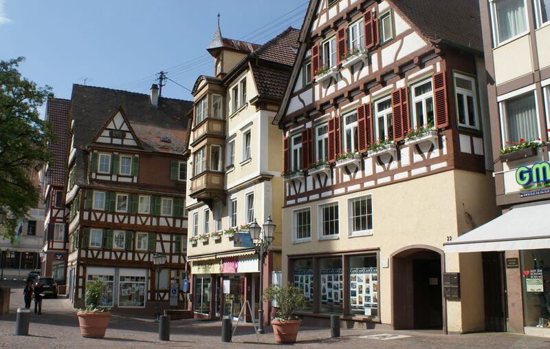 Datei:Fachwerkhäuser Marktplatz Calw.jpg