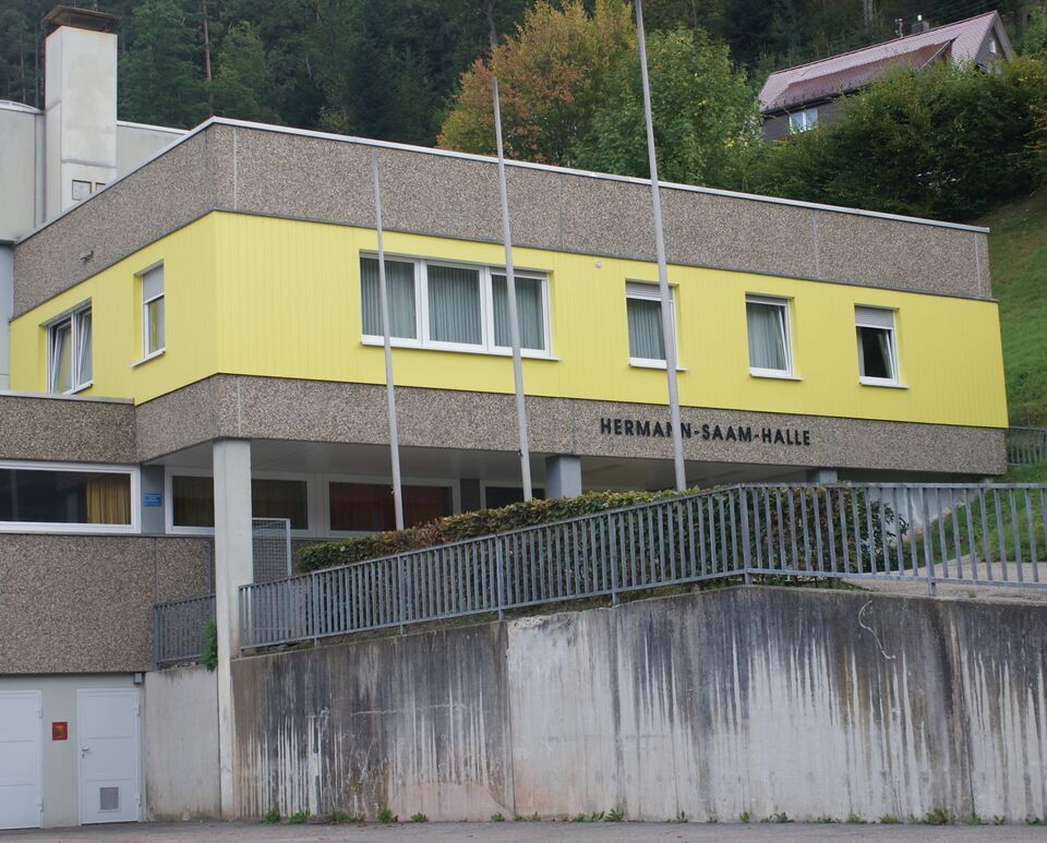 Datei:Hermann-Saam-Halle.JPG
