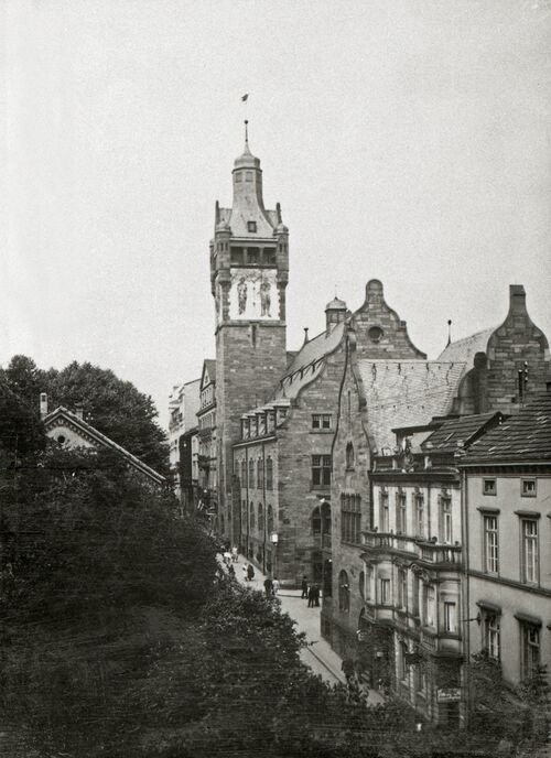 Datei:Bezirksamtsturm von Saacke.jpg