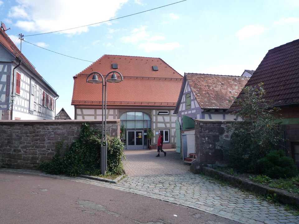 Datei:Neuhausen-Pfarrscheune.jpg