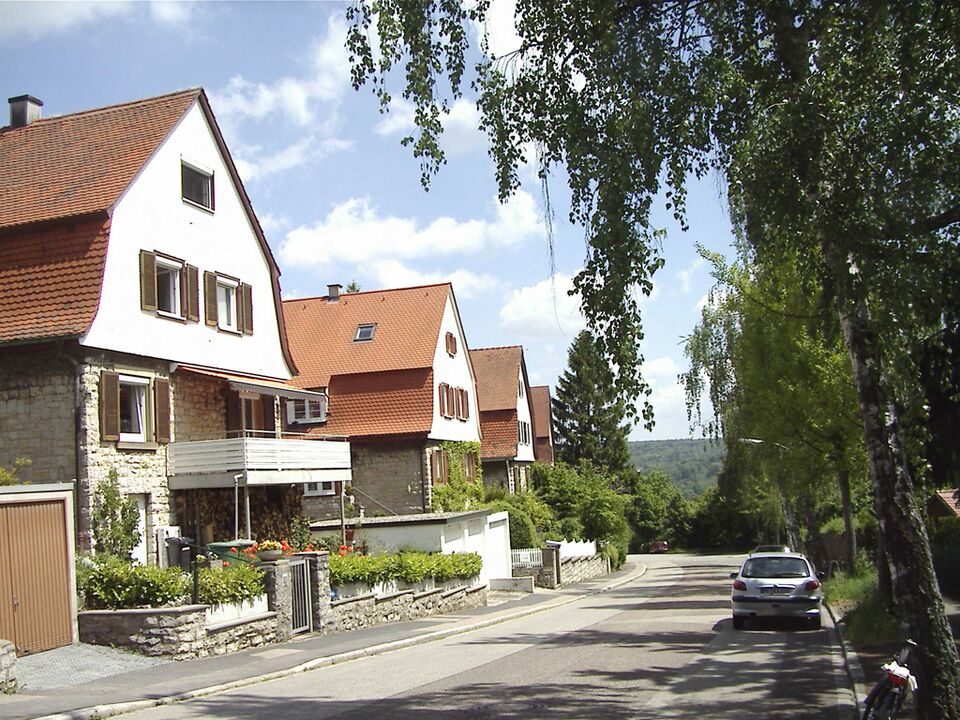 Datei:Kreuzsteinallee.jpg